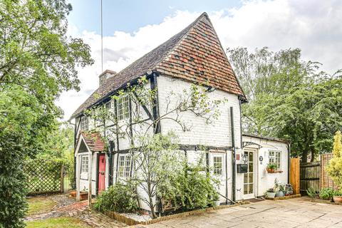 3 bedroom detached house for sale, Hurst Green Road, Hurst Green Oxted, Surrey, RH8