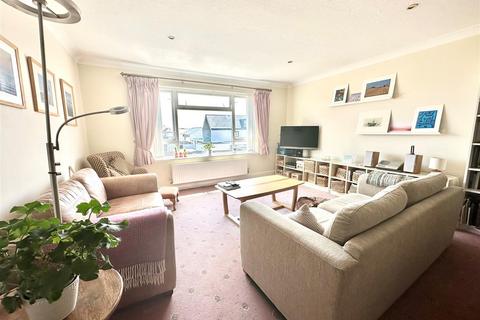 2 bedroom flat for sale, Flat 3, 53 Rest Bay Close, Porthcawl, Bridgend County Borough, CF36 3UN
