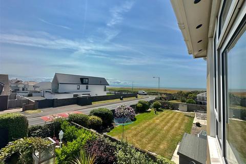 2 bedroom flat for sale, Flat 3, 53 Rest Bay Close, Porthcawl, Bridgend County Borough, CF36 3UN