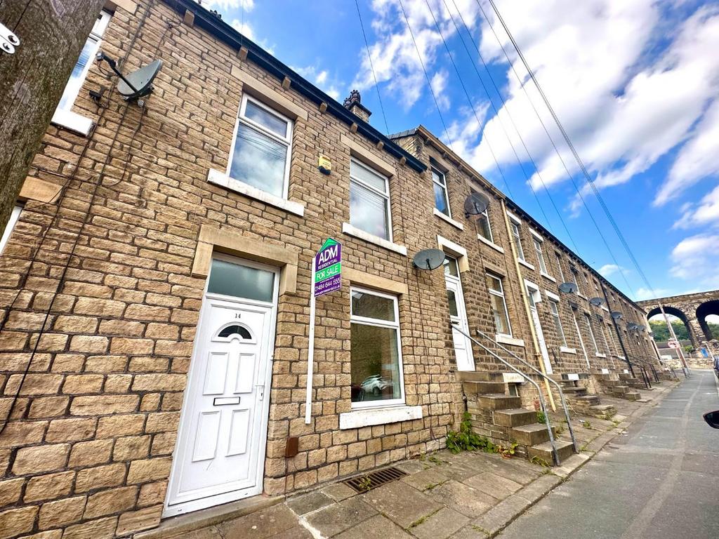 Street, Milnsbridge, Huddersfield 3 bed terraced house for