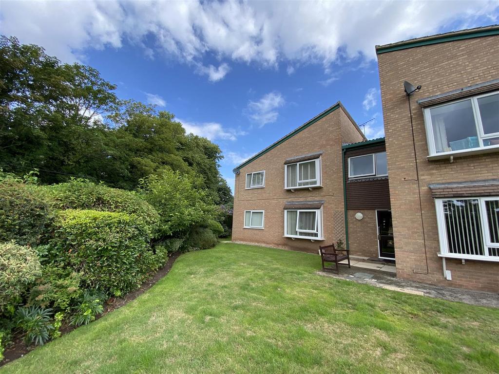 School Hill, Wirral 2 bed apartment for sale £239,950