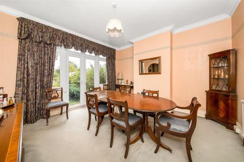 32 Cromwell Avenue, Bromley, BR2 9AQ