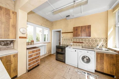 32 Cromwell Avenue, Bromley, BR2 9AQ
