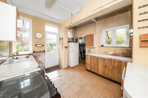 32 Cromwell Avenue, Bromley, BR2 9AQ