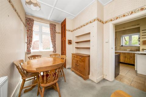 32 Cromwell Avenue, Bromley, BR2 9AQ
