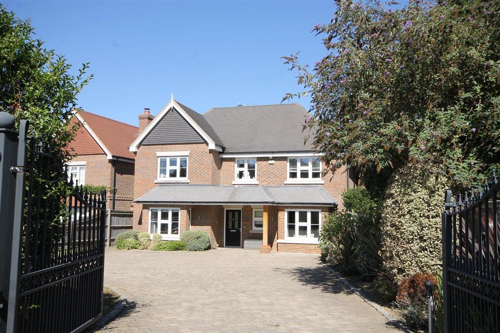 SOLE FARM ROAD, GREAT BOOKHAM, KT23 5 bed house £1,395,000