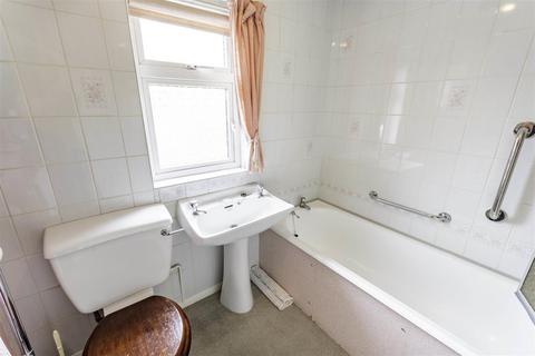2 Main Road, Bradwell, Hope Valley, S33 9JG