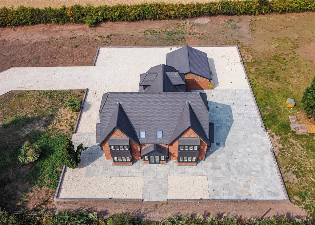 Perton Ridge House drone4a.jpg