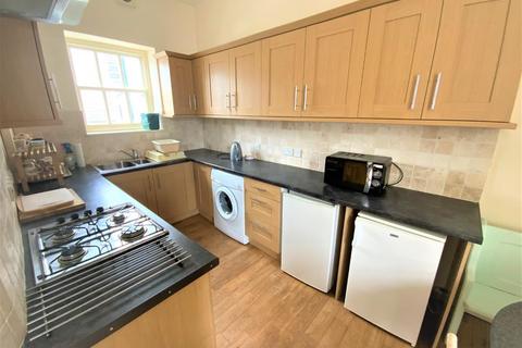 3 bedroom terraced house to rent, Factory Ope, Appledore