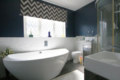25 Broadlands Road, Bromley, BR1 5DE