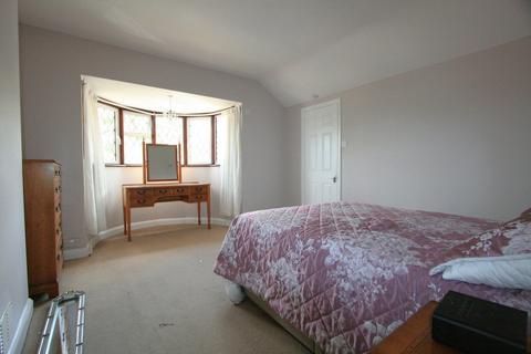 25 Broadlands Road, Bromley, BR1 5DE
