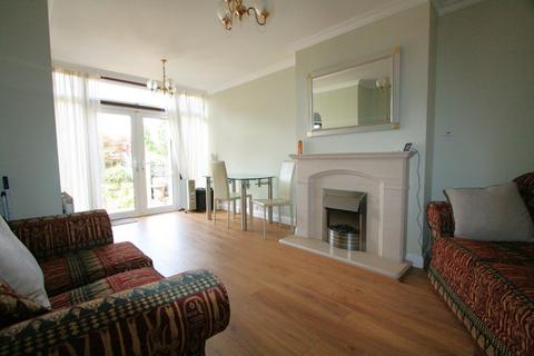 25 Broadlands Road, Bromley, BR1 5DE
