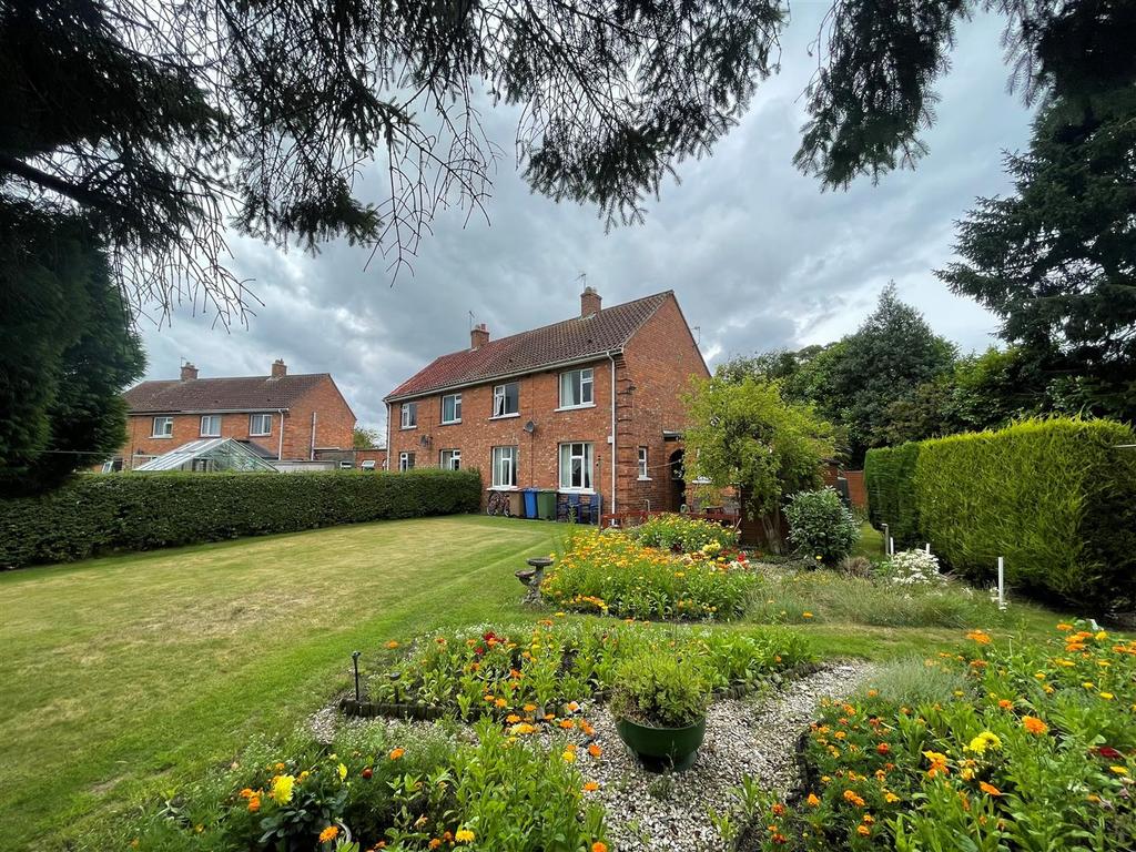 Swan Garth, East Cottingwith, York 3 bed semidetached house for sale