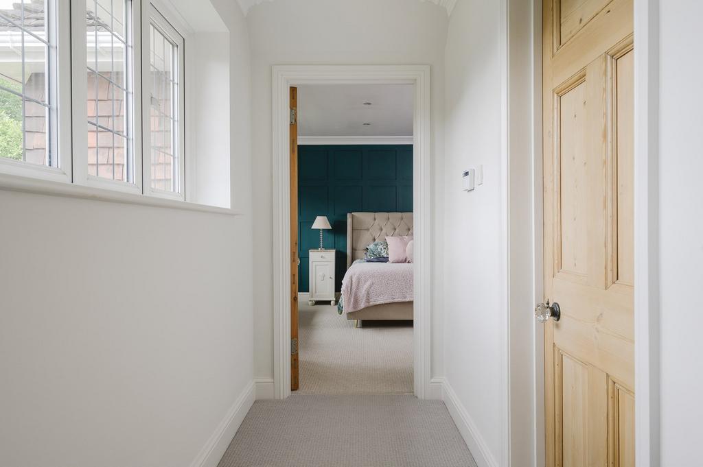 Main Bedroom Suite