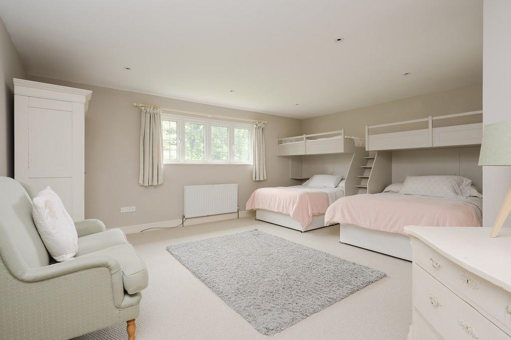 Beautiful Guest Room