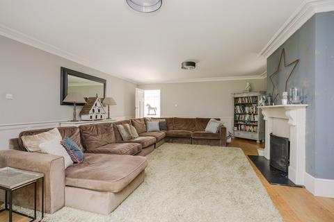 17 Danes Way, Oxshott, Leatherhead, KT22 0LU