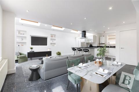 17 Partridge Square, London, E6 5LH