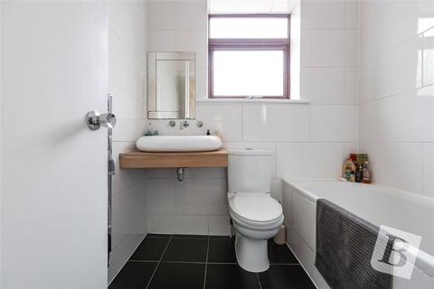17 Partridge Square, London, E6 5LH