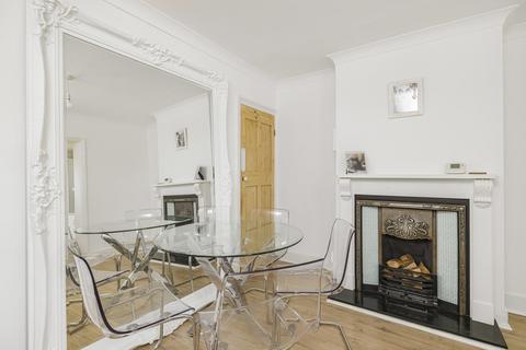 33 Lakes Road, Keston, BR2 6BN