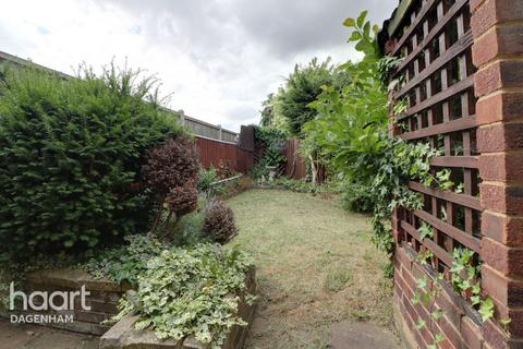 31 Heathway, Dagenham, RM9 6AZ