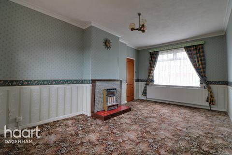 31 Heathway, Dagenham, RM9 6AZ