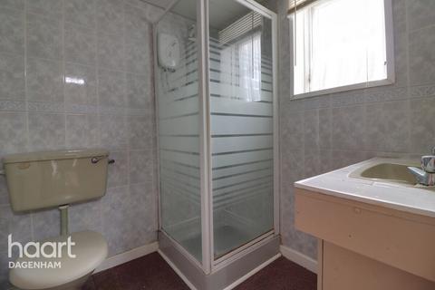 31 Heathway, Dagenham, RM9 6AZ