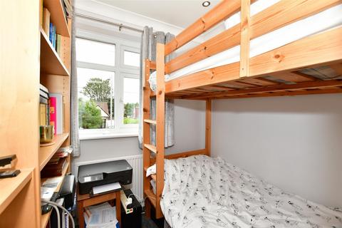 107 Branksome Avenue, Stanford-le-hope, SS17 8BH