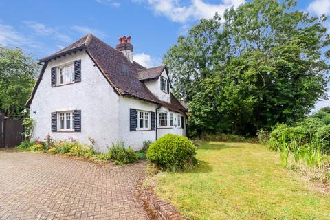 2 bedroom detached house for sale, Kings Lane, Chipperfield, Herts, WD4