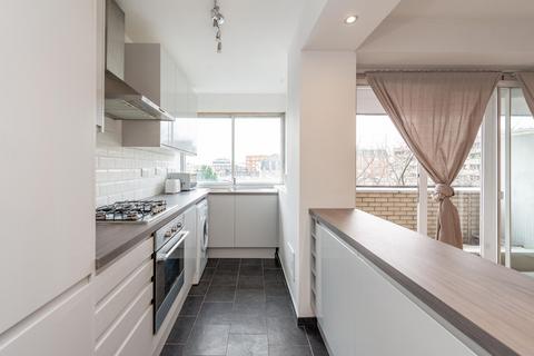 2 bedroom flat for sale, The Colonnades,  Porchester Square, London
