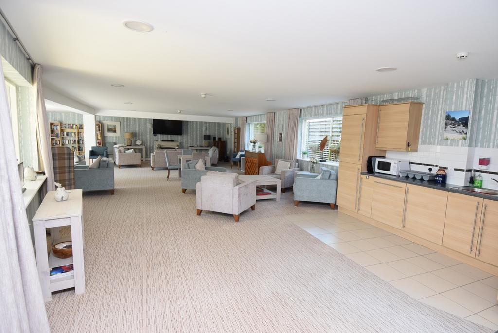 Queen Eleanor Court, Amesbury, SP4 7FU 1 bed flat for sale £185,000