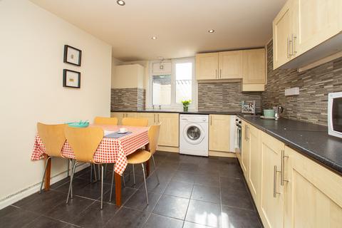 1 bedroom in a house share to rent, 81 Headingley Avenue, Headingley, Headingley, Leeds, LS6 3ER