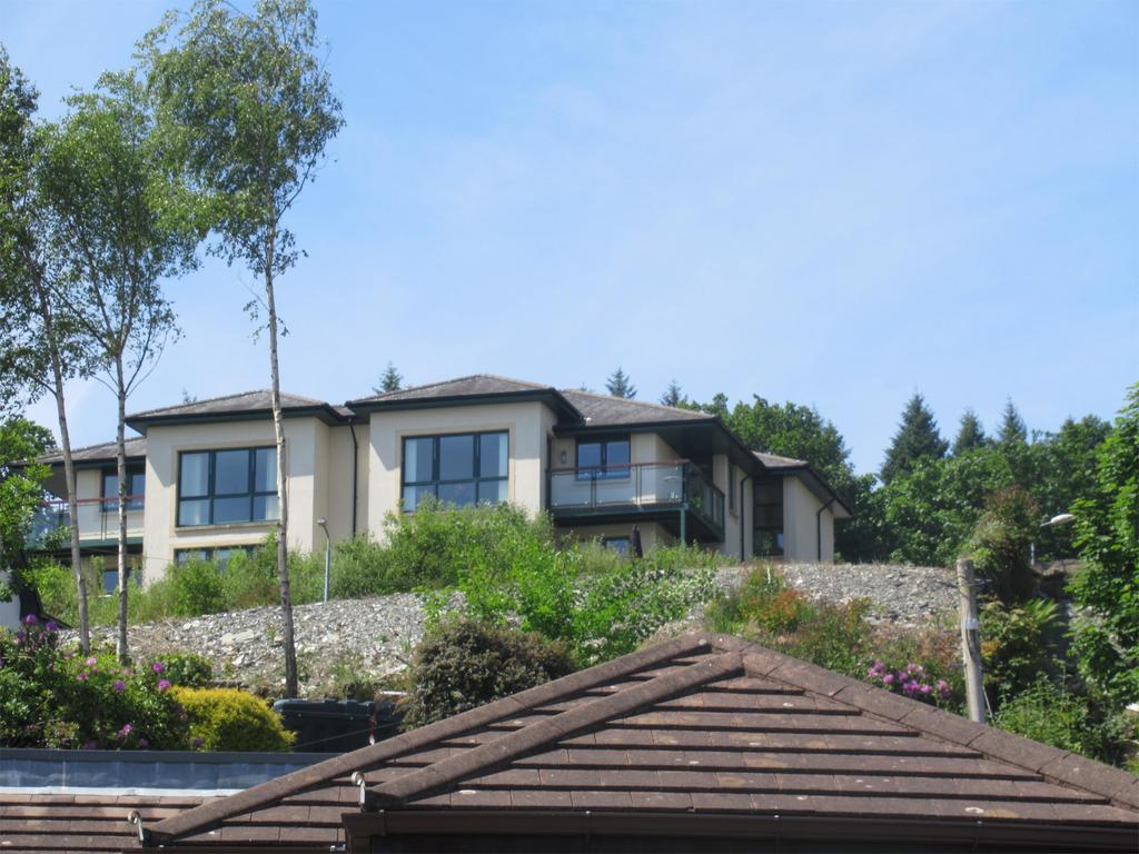 3 Gerhallow, Bullwood Road, DUNOON, PA23 7QB 2 bed flat for sale £215,000