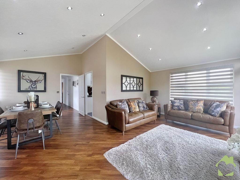 Acresfield Park 2 bed park home for sale £250,000