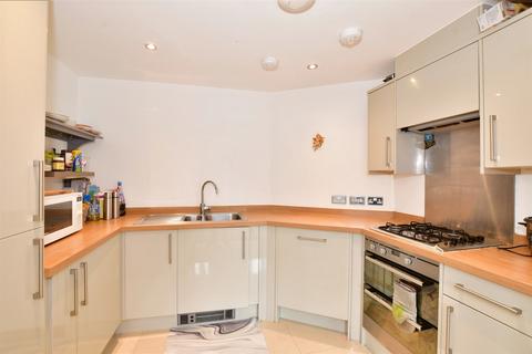 1 bedroom apartment for sale, Lakewood Drive, Tunbridge Wells, Kent