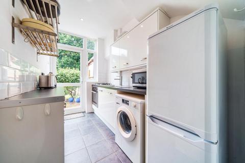 80 Ballamore Road, Bromley, BR1 5LL