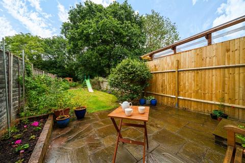80 Ballamore Road, Bromley, BR1 5LL