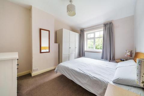80 Ballamore Road, Bromley, BR1 5LL