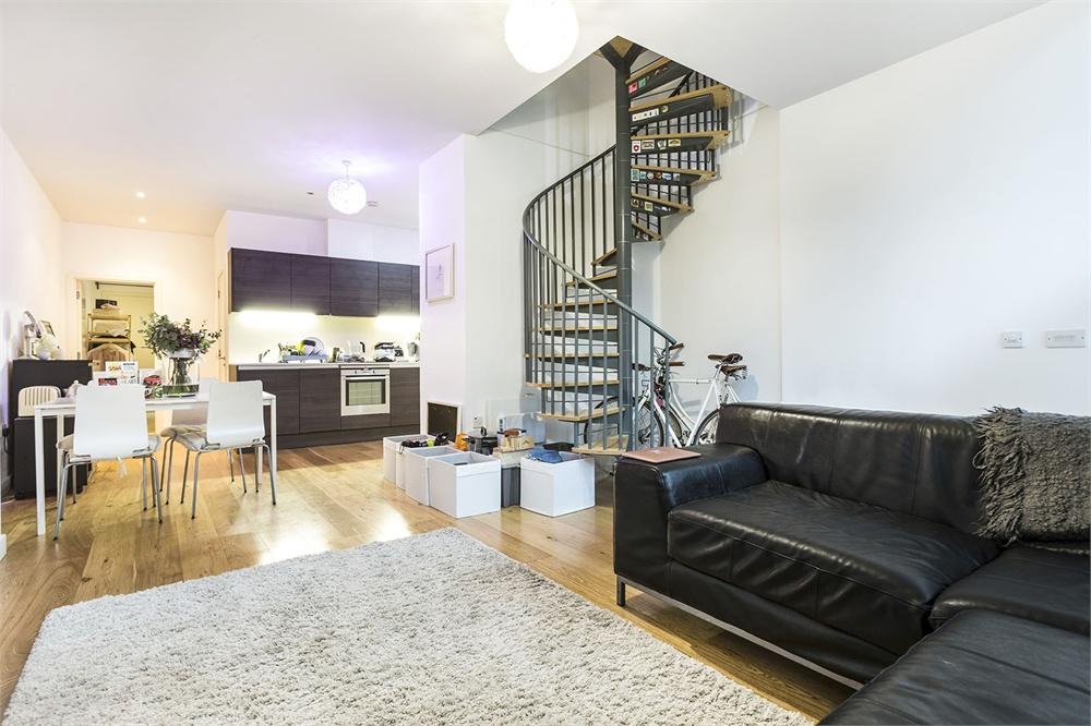 O Central, 83 Crampton Street, London, Se17 2 Bed Apartment To Rent - £ 