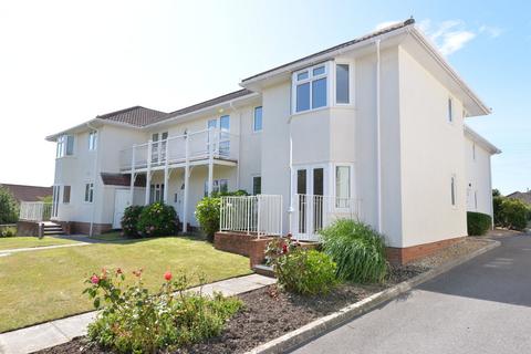 2 bedroom apartment for sale - Aldbury Court, Barton On Sea, New Milton, BH25