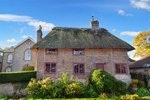 2 bedroom cottage for sale, Church Street, Amberley, West Sussex, BN18