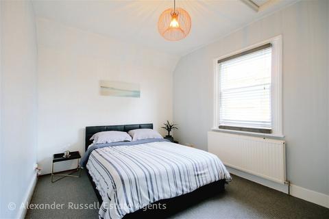 2 bedroom flat for sale, Westgate Bay Avenue, Westgate-on-Sea, CT8