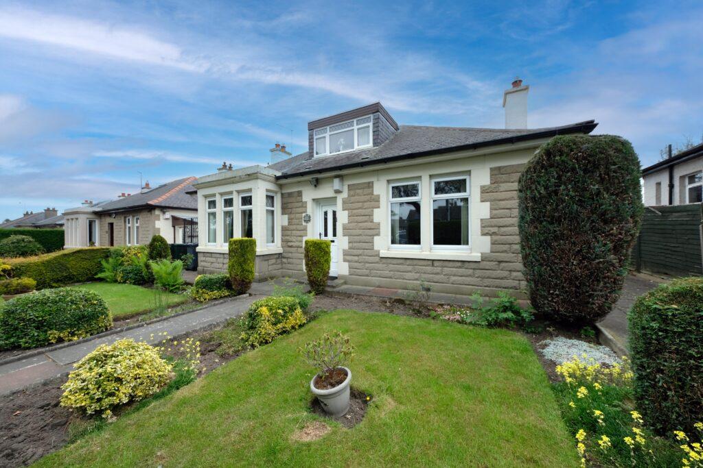 107 Captains Road, EDINBURGH, EH17 8DT 3 bed detached bungalow for sale