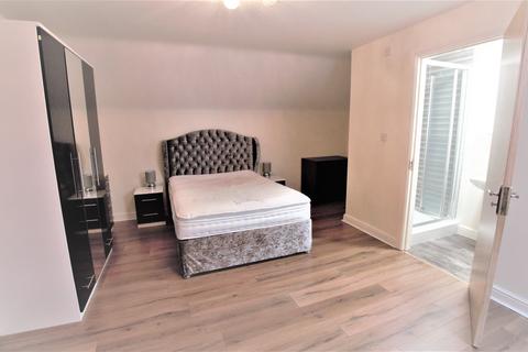 2 bedroom apartment to rent - Dialstone Lane, Stockport SK2