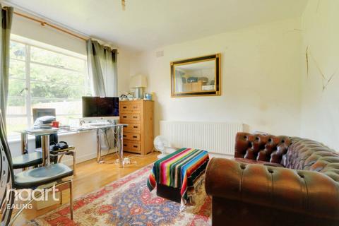 undefined, Ashbourne Road, London