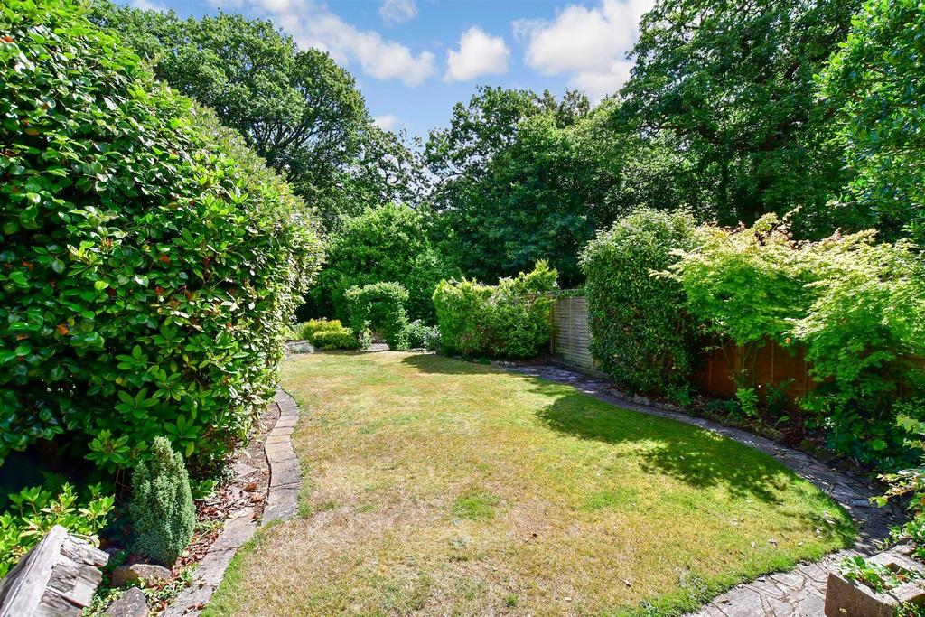 Broomfield Gate, Whitstable, Kent 2 bed detached house for sale £485,000