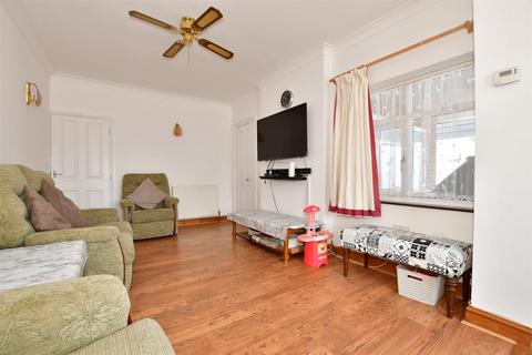 66 Dunes Road, Greatstone, New Romney, TN28 8SW