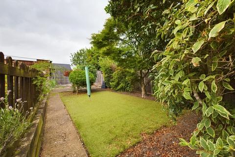 24a Lime Grove, Ruislip, HA4 8RY