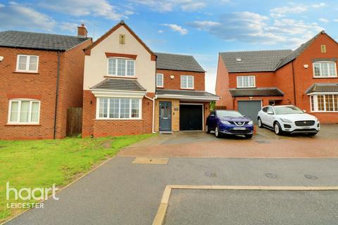 4 bedroom detached house for sale, Monterey Court, Leicester