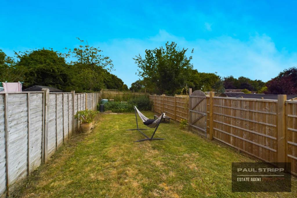 Sussex Cottages, Magham Down, BN27 3 bed terraced house £300,000