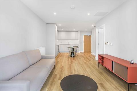 1 bedroom flat to rent - Moat Street, London, SW11